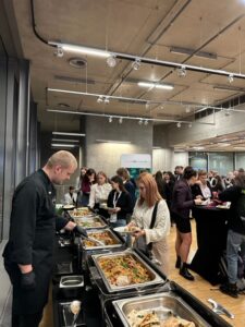 Lunch cateringowy dla firm w Warszawie - szybka dostawa i jakość